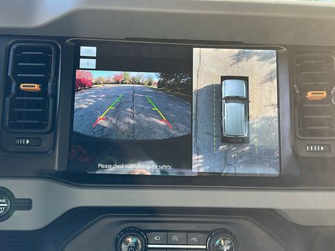 Used 2021 Ford Bronco Badlands image 20