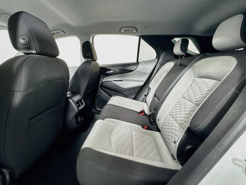 Used 2019 Chevrolet Equinox LS AWD/4WD image 10