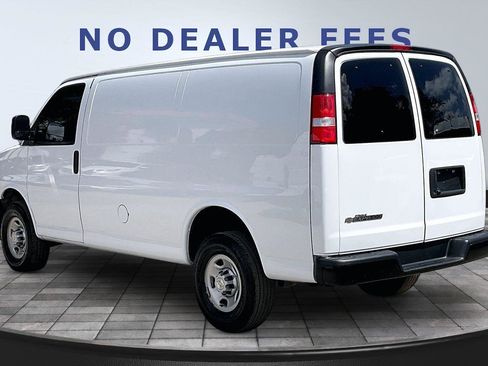 Used 2023 Chevrolet Express 2500 w/ Driver Convenience Package image 4