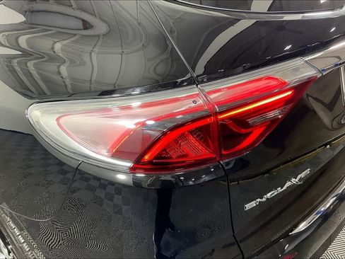 Used 2022 Buick Enclave Essence w/ Sport Touring Edition image 41