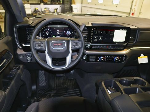 New 2026 GMC Sierra 1500 Elevation image 11
