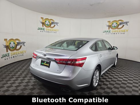 Used 2013 Toyota Avalon XLE FWD image 9