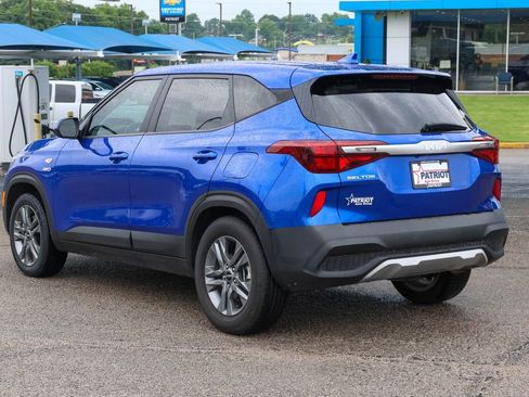 Used 2022 Kia Seltos LX AWD/4WD image 3