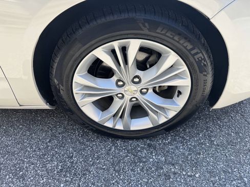 Used 2014 Chevrolet Impala LT w/ Premium Seating Package FWD image 10