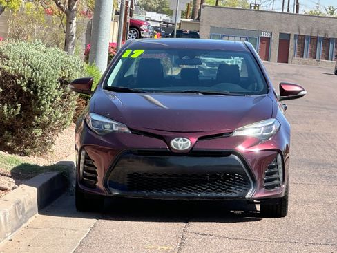 Used 2017 Toyota Corolla SE image 2