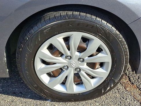 Used 2020 Hyundai Accent SE image 9