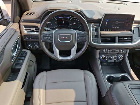 Certified 2021 GMC Yukon SLT w/ SLT Premium Package AWD/4WD image 12