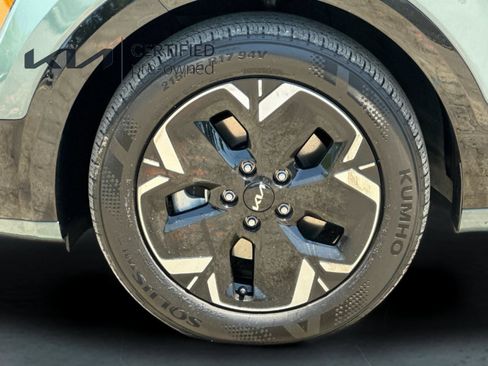 Certified 2024 Kia Niro Wind FWD image 27