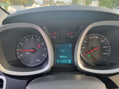 Used 2011 Chevrolet Equinox LT w/ Driver Convenience Package image 22