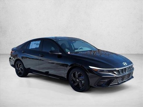 New 2026 Hyundai Elantra Sport image 7