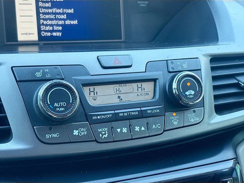 Used 2016 Honda Odyssey Touring image 36