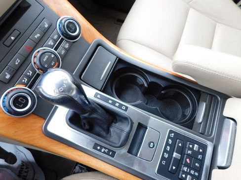 Used 2012 Land Rover Range Rover Sport HSE image 36