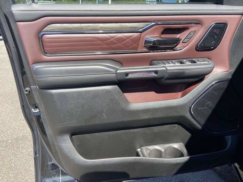 Used 2025 RAM 1500 Limited AWD/4WD image 10