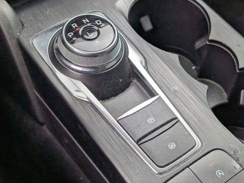 Used 2022 Ford Escape SE w/ SE Sport Appearance Package FWD image 18