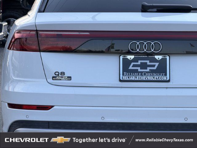 Used 2024 Audi Q8 Prestige w/ Prestige Package AWD/4WD image 9