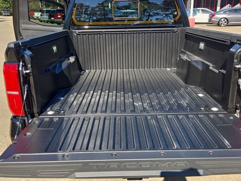 Certified 2025 Toyota Tacoma SR5 image 32