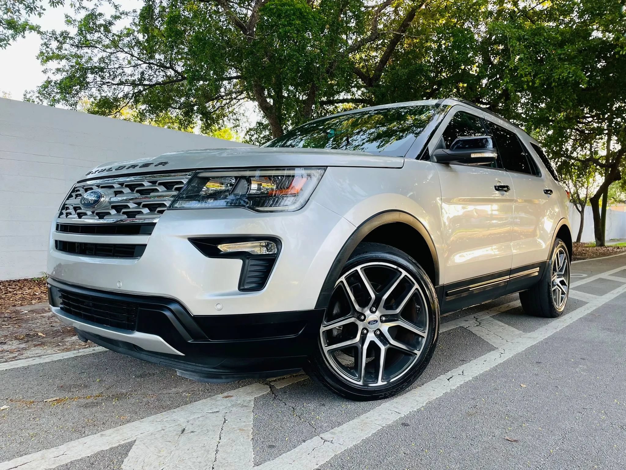 Used 2018 Ford Explorer Sport AWD/4WD image 1