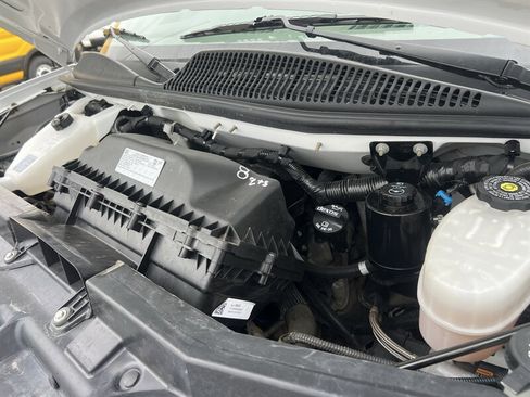 Used 2022 GMC Savana 3500 Extended w/ Power Convenience Package RWD image 27