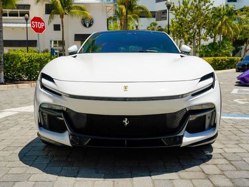Used 2026 Ferrari Purosangue image 6