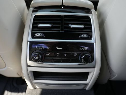 Used 2016 BMW 750i xDrive AWD/4WD image 43