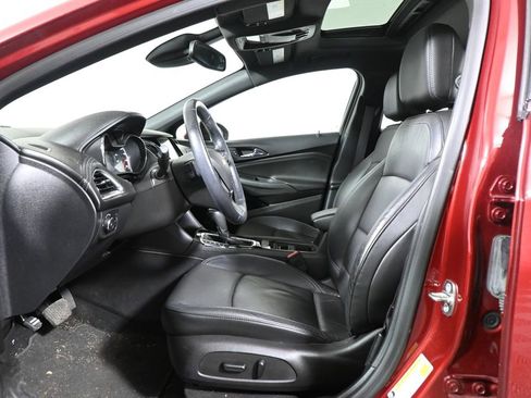 Used 2017 Chevrolet Cruze Premier FWD image 3
