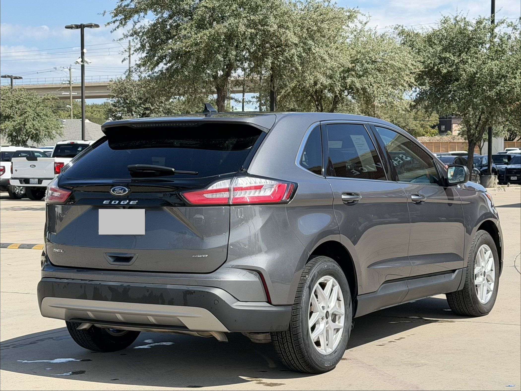 Used 2024 Ford Edge SEL AWD/4WD image 4