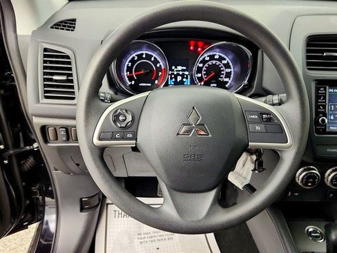 Used 2025 Mitsubishi Outlander Sport LE AWD/4WD image 13