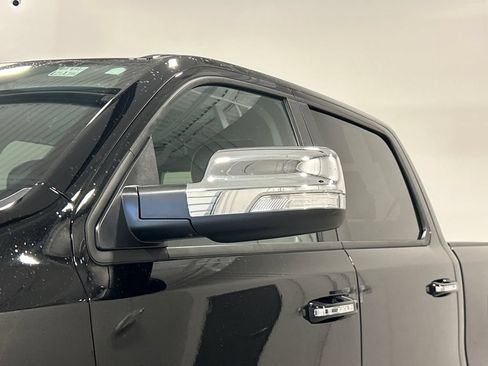 Used 2022 RAM 1500 Laramie AWD/4WD image 13