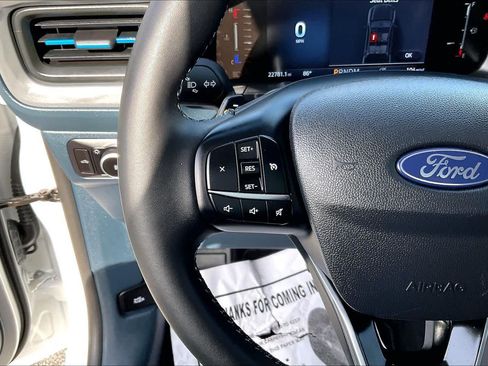 Used 2025 Ford Maverick Lobo AWD/4WD image 19