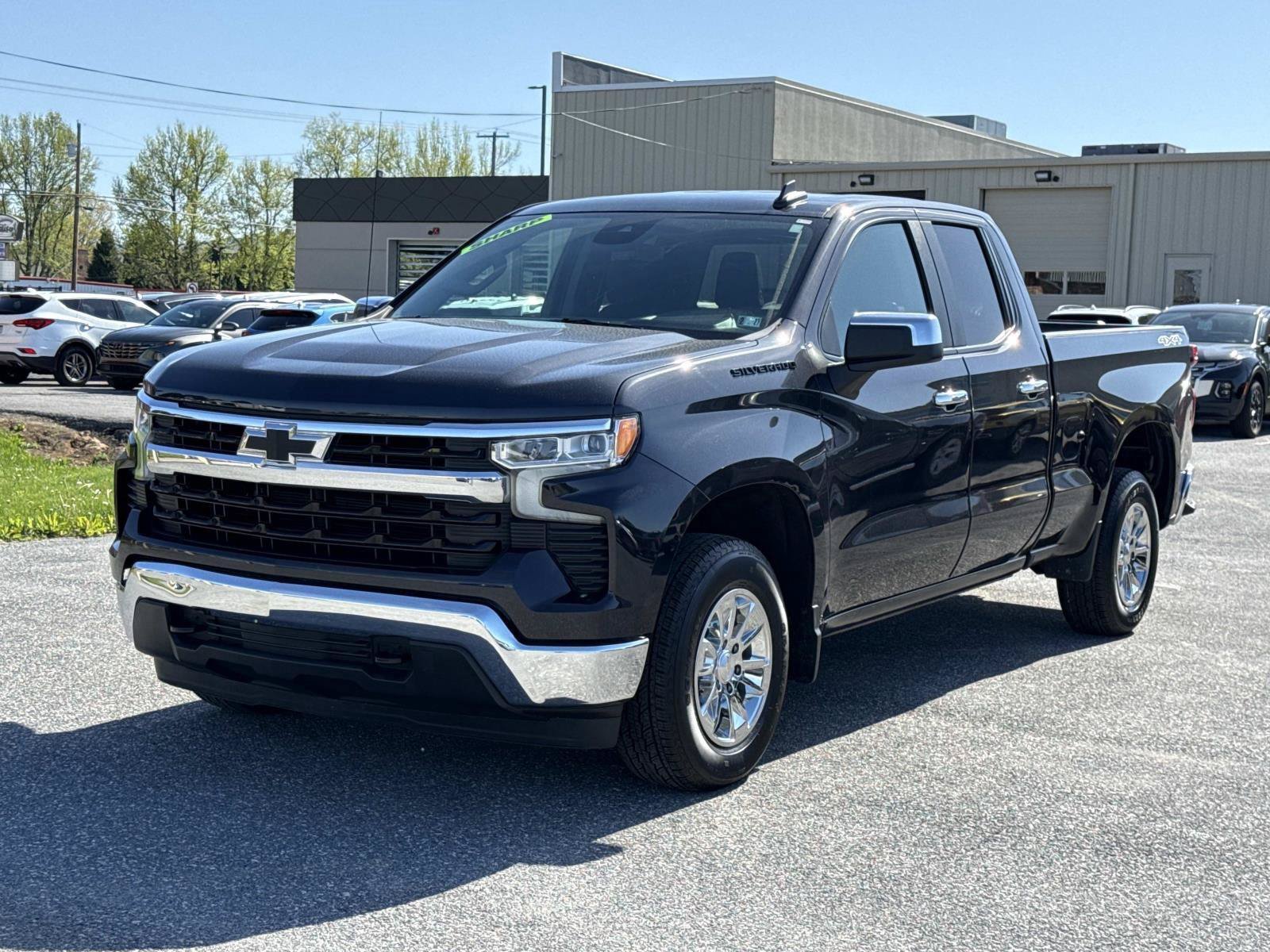 Used 2023 Chevrolet Silverado 1500 LT w/ LPO, Dark Essentials Package AWD/4WD image 29