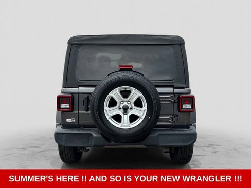 Used 2022 Jeep Wrangler Sport AWD/4WD image 6