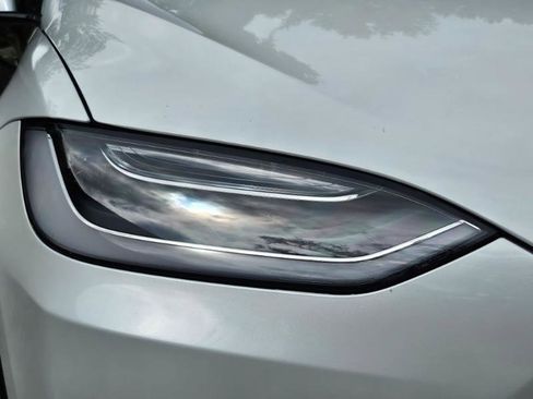 Used 2023 Tesla Model X AWD/4WD image 25