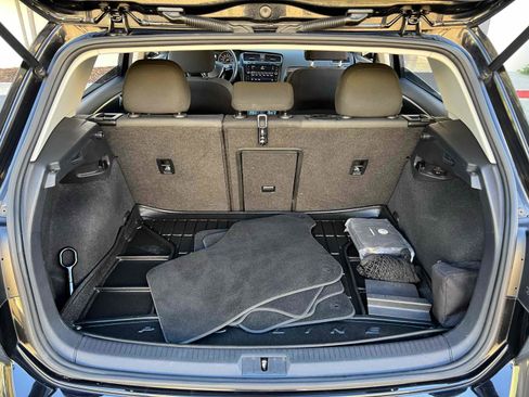 Used 2018 Volkswagen e-Golf SE w/ DC Fast Charging Package image 72