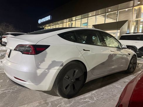 Used 2023 Tesla Model 3 Standard Range image 3