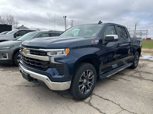 Used 2023 Chevrolet Silverado 1500 LT AWD/4WD image 17
