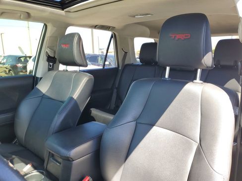 Used 2021 Toyota 4Runner TRD Off-Road Premium w/ Moonroof Package AWD/4WD image 11