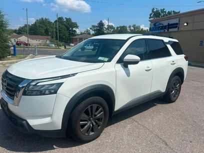 Used 2024 Nissan Pathfinder SV