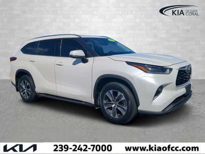 Used 2021 Toyota Highlander XLE