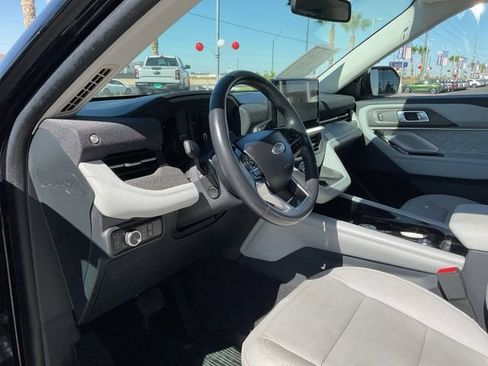 Used 2025 Ford Explorer Platinum w/ Ultimate Package AWD/4WD image 14