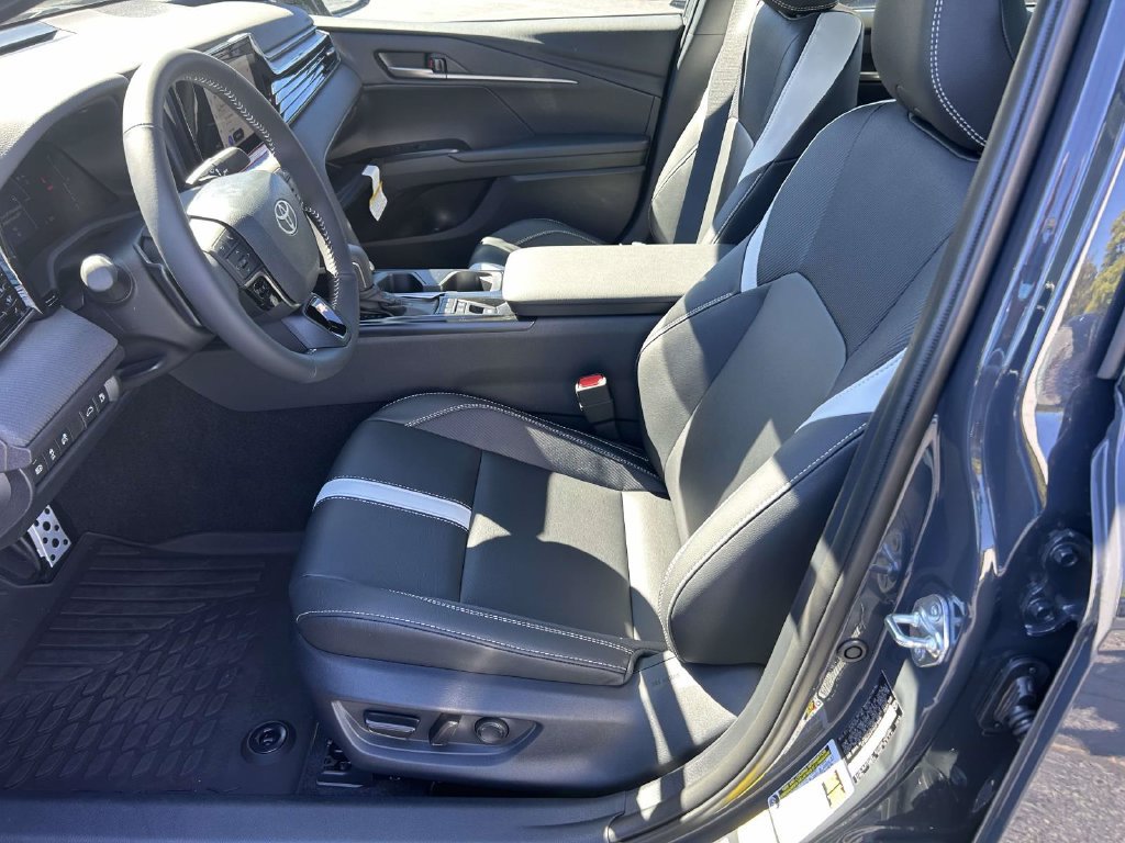 New 2026 Toyota Camry SE FWD image 15