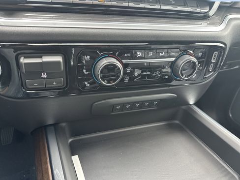 New 2026 Chevrolet Silverado 2500 High Country w/ High Country Premium Package AWD/4WD image 16