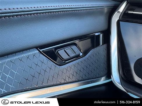 Used 2025 Jeep Wagoneer S Limited image 33