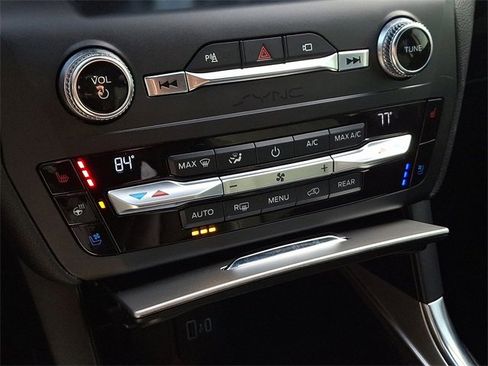 Used 2020 Ford Explorer ST w/ Premium Technology Package image 15