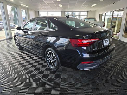 Used 2023 Volkswagen Jetta S w/ Driver Assistance Package FWD image 5