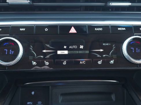 Used 2024 Genesis GV80 3.5T AWD/4WD image 38