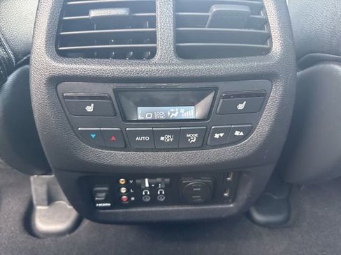 Used 2018 Honda Pilot Elite image 16