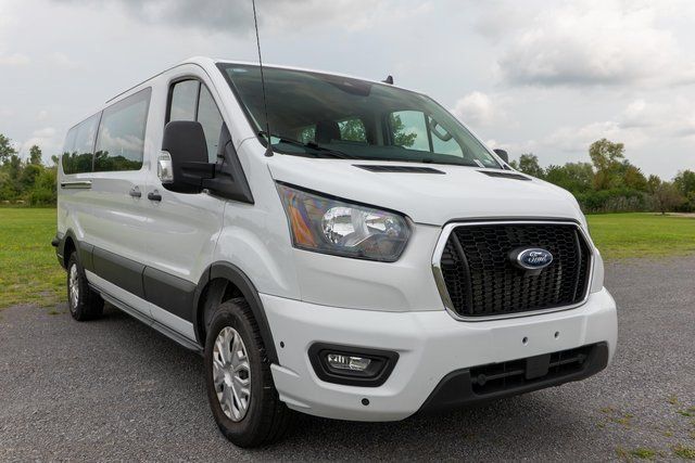 Used 2024 Ford Transit 350 XLT RWD image 4