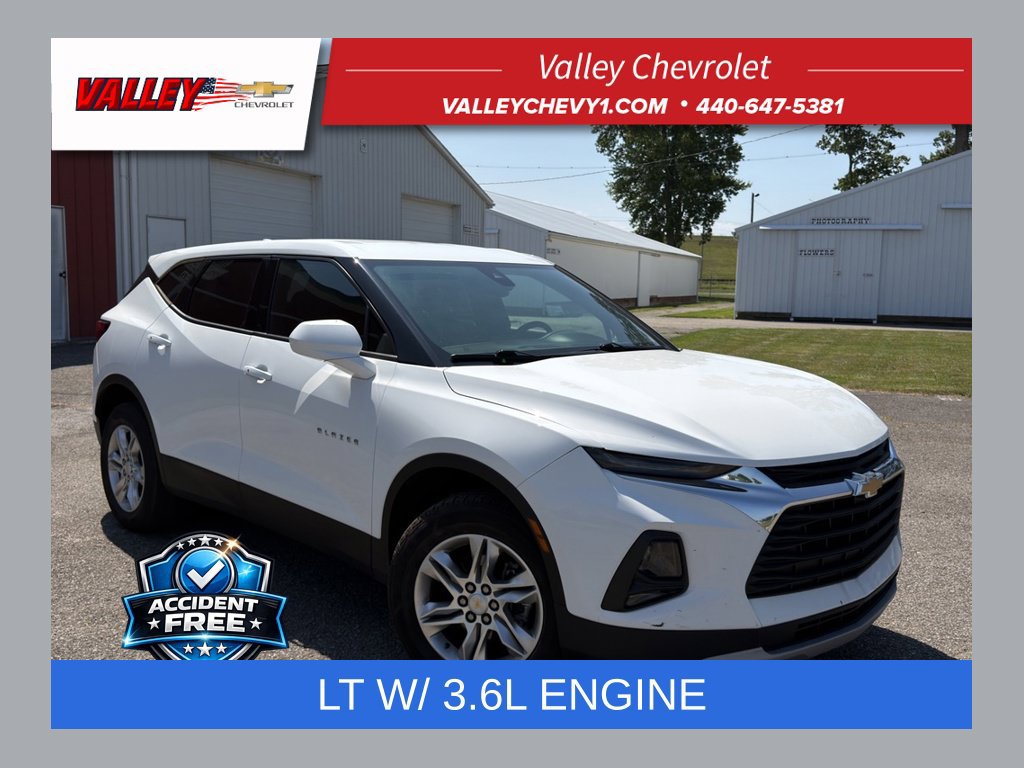 Used 2021 Chevrolet Blazer LT w/ LPO, Cargo Package FWD image 1