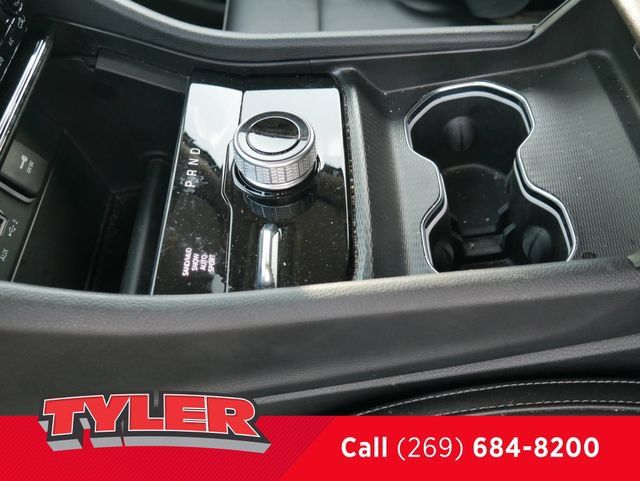 Certified 2024 Jeep Grand Cherokee Limited w/ Black Appearance Package AWD/4WD image 36