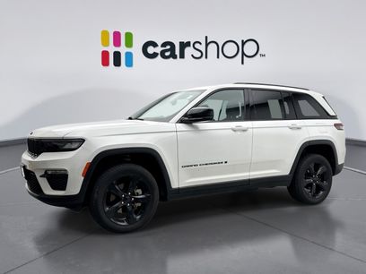 Used 2024 Jeep Grand Cherokee Limited w/ Black Appearance Package